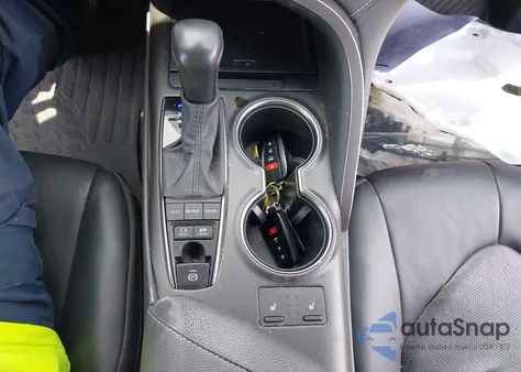 2021 Toyota Camry Xse Hybrid z USA, uszkodzony, nr VIN 4T1K31AKXMU567932